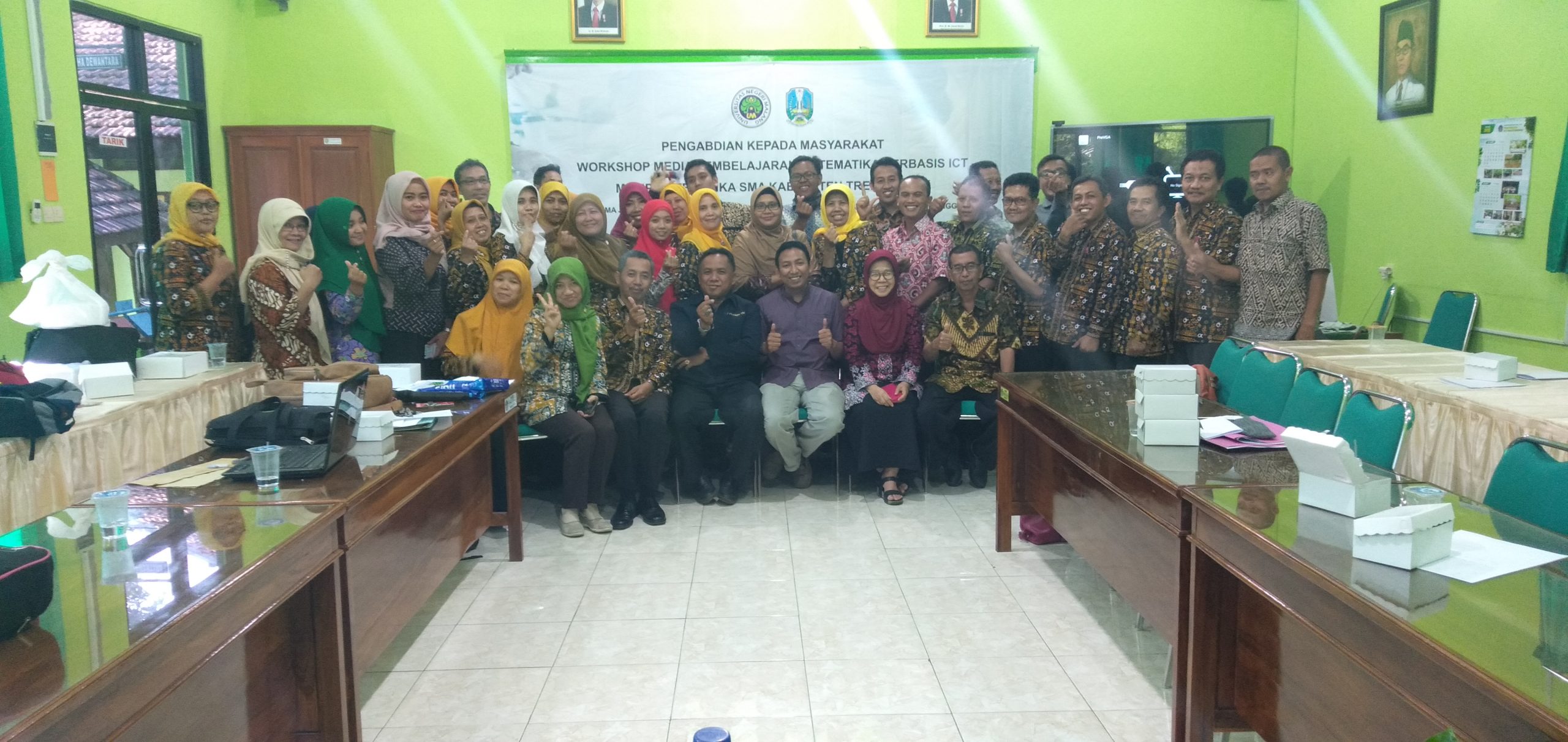 Workshop Media Pembelajaran Matematika Berbasis ICT di MGMP Matematika SMA Kabupaten Trenggalek