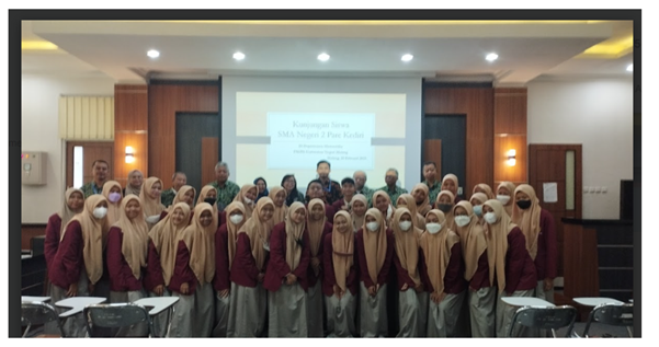 Pendampingan Kunjungan Siswa  SMA Negeri 2 Pare Kediri  Ke Departemen Matematika UM