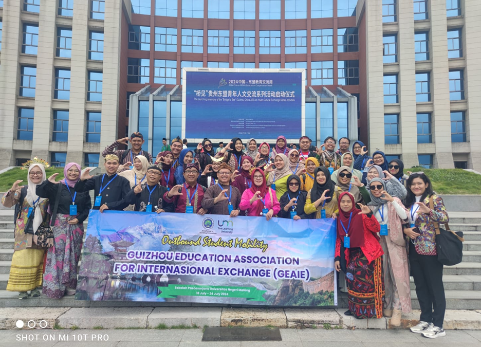 Outbound Mobility Program GEAIE 2024: Dosen Departemen Matematika Lakukan Kunjungan ke Guiyang Vocational and Technical College (SDGs: 4, 15, 16, 17)